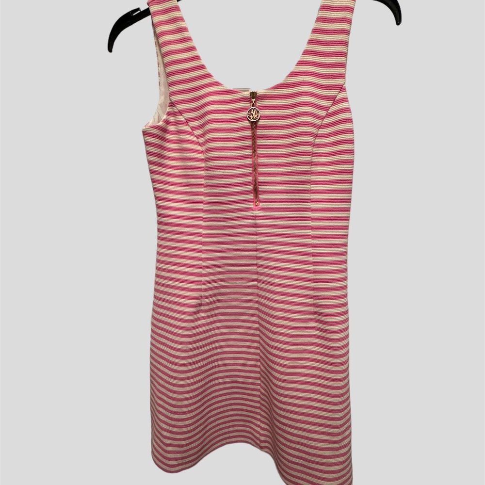 Lilly Pulitzer size XS  pink and white sleeveless fit and flare dress